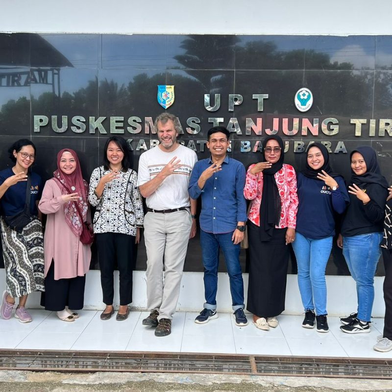 Kunjungan Prof J Kevin Baird ke Puskesmas Tj Tiram bersama Team SSAT